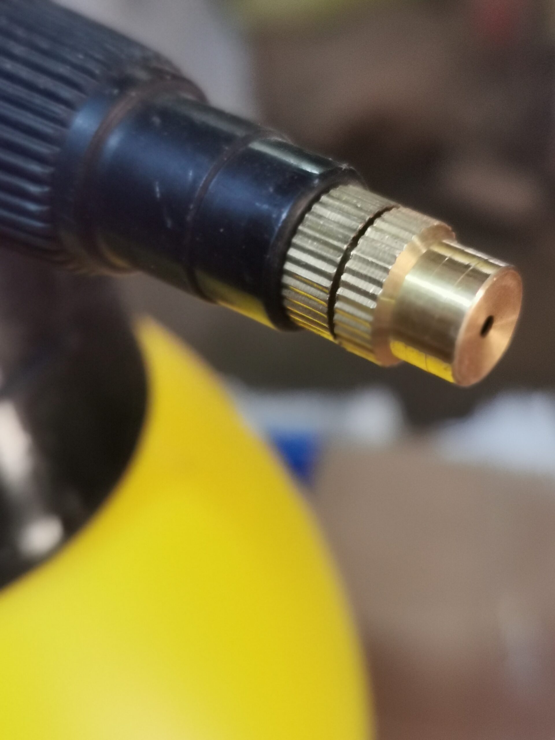 بخاخ 2 لتر عالية الجودة لرش المبيدات والأسمدة، رأس نحاس - الصورة 3